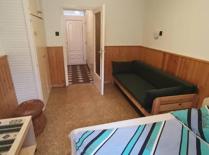 Platan Ueduelo Gazde/Camere de închiriat